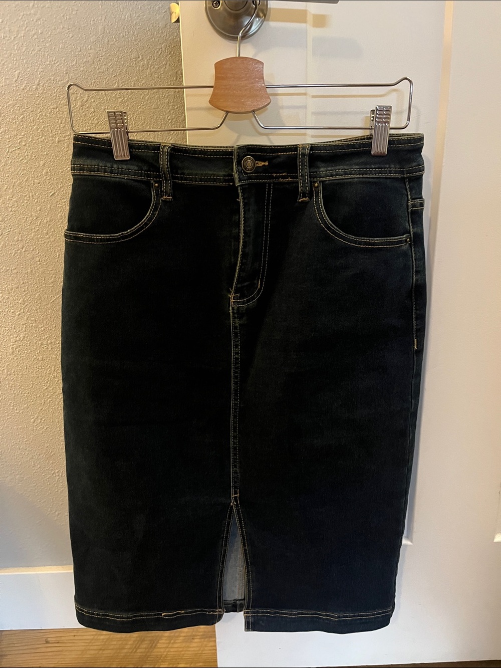 Classic Vintage Dark Blue Denim Midi Below Knee Pencil Skirt with slit